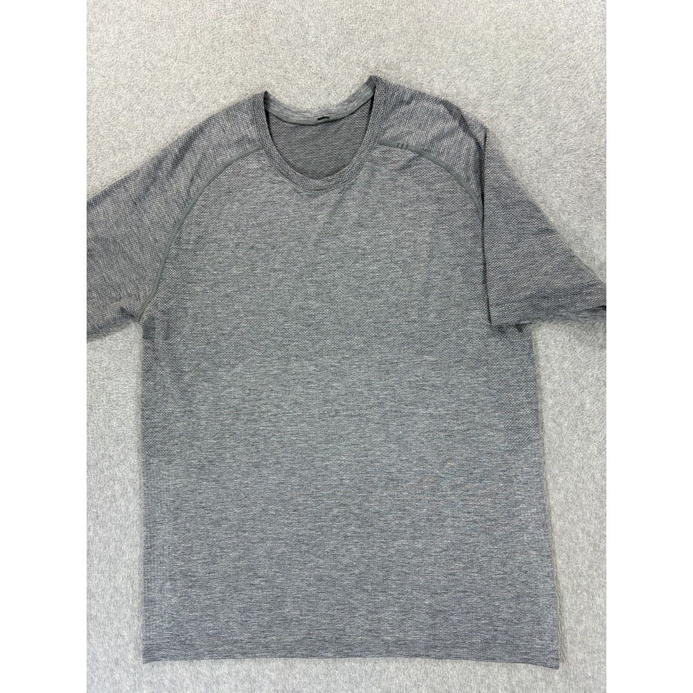 Lululemon Performance TECH Short Sleeve Crew Shirt (Men's Large) Gray